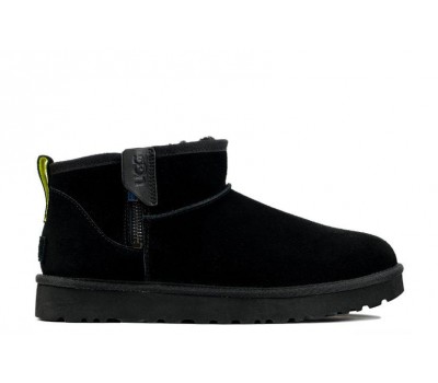 UGG Ultra Mini Zip - Black