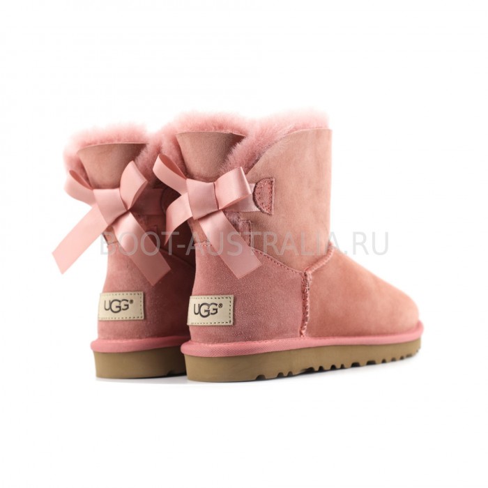 Light pink deals bailey bow uggs